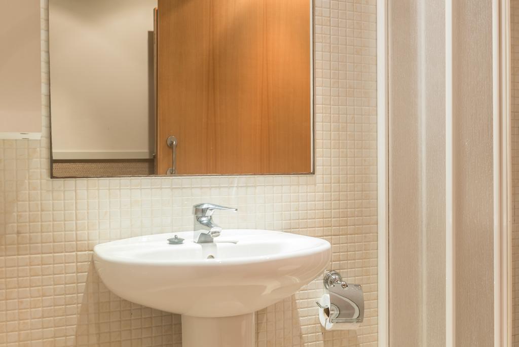 Apartments Hhb Барселона Екстериор снимка